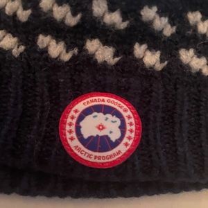 CANADA GOOSE TOQUE AUTHENTIC
